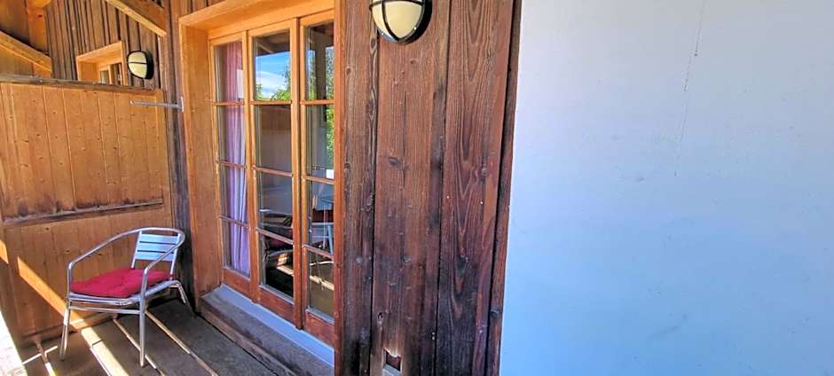 Miramont Horse Trekking Hostel