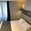 Mary's Hotel Republique