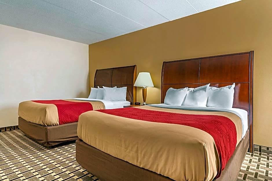 Econo Lodge Inn & Suites Brookings