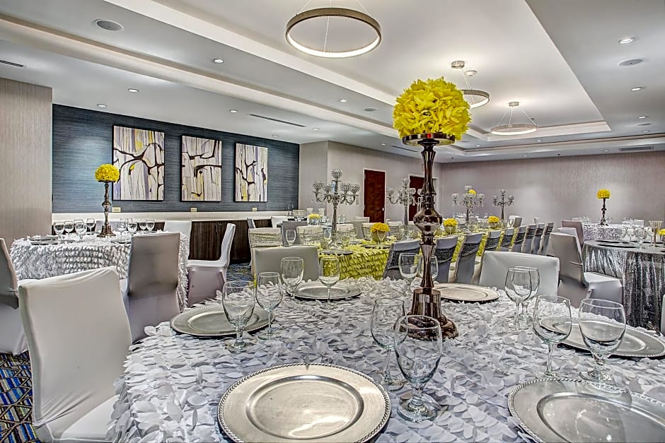Holiday Inn Express & Suites Covington By IHG