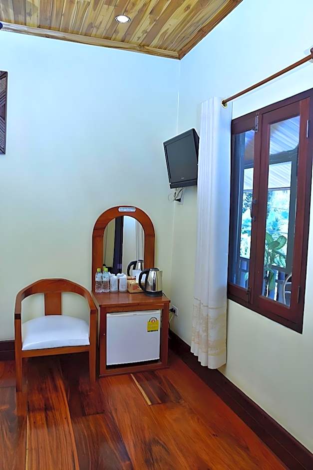Villa Somphong