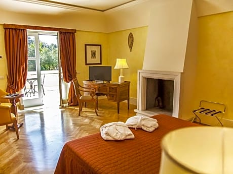 Junior Suite with Garden View