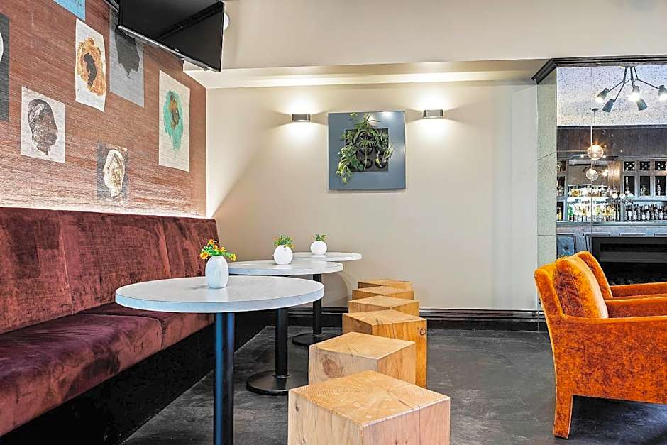 Hotel Elms Christchurch, an Ascend Collection Hotel