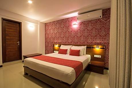 Deluxe Double or Twin Room with Balcony