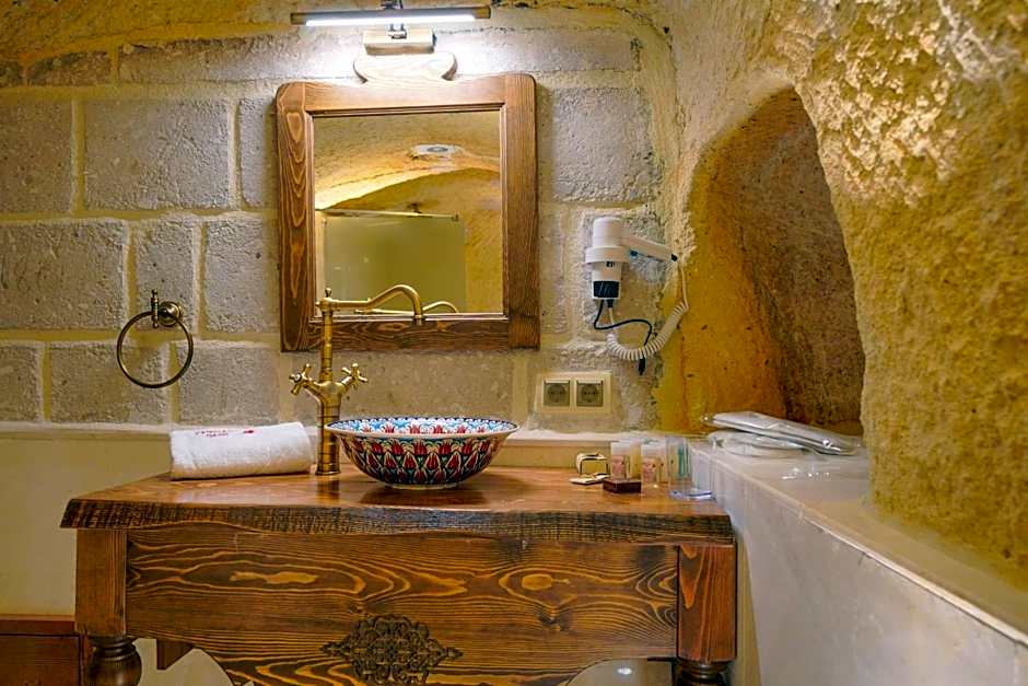 Fairyland Cave Hotel