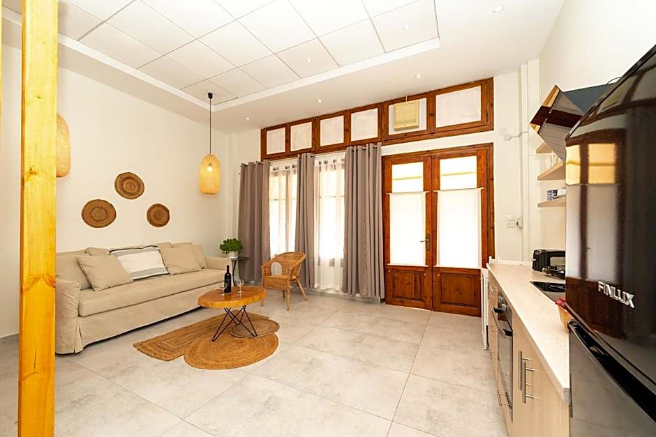 Aegina Town Cozy Escape