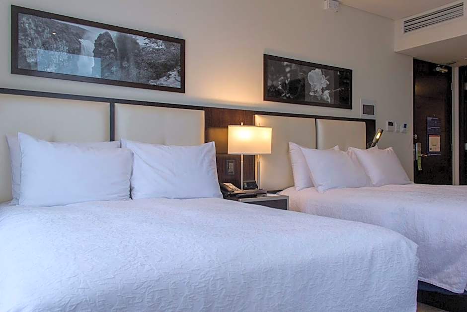 Hampton Inn By Hilton Santa Cruz Equipetrol