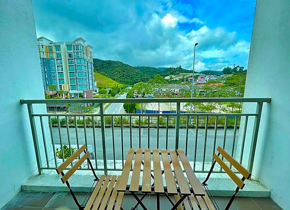 Play Residence at Golden Hills