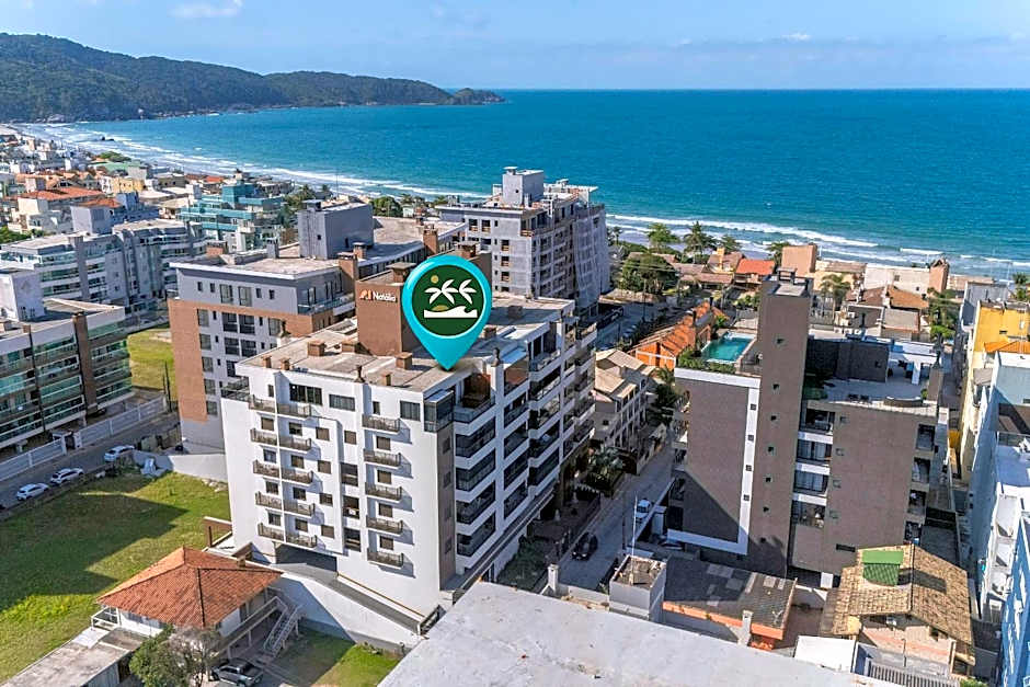 Recanto dos Girassóis 203 - Excelente apartamento 2 quartos em prédio com piscina - à 200m do mar - (Consultar serviços de roupa de cama e banho)