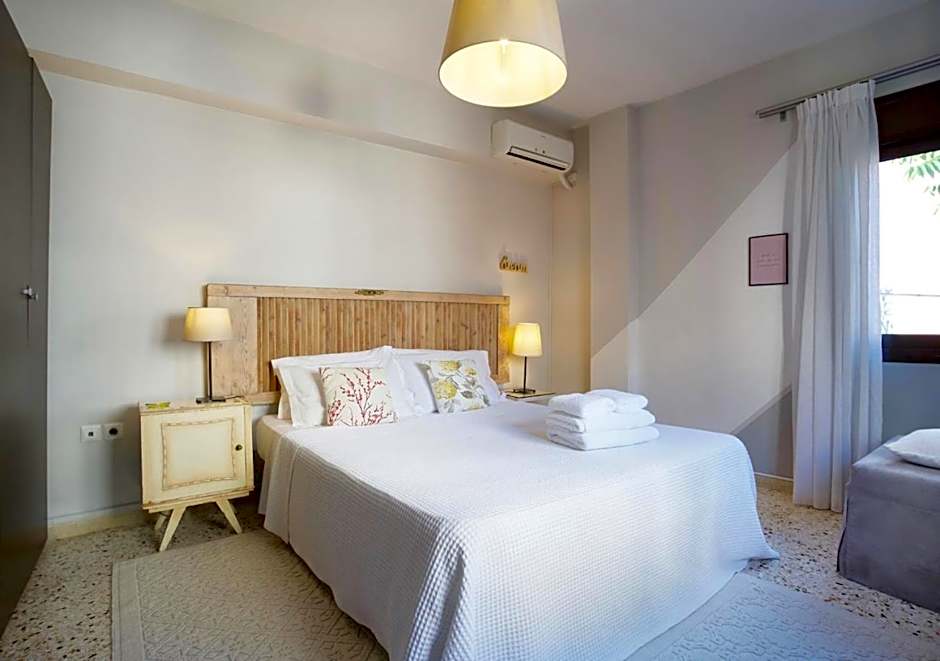 Live in Athens, PSYRRI Meet Me Here Apartments