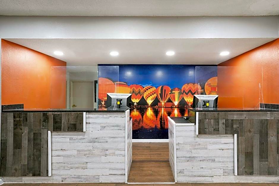 La Quinta Inn & Suites by Wyndham Decatur