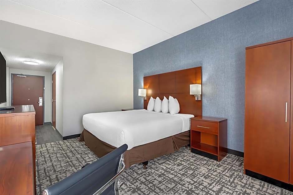 Best Western Plus Fresno Airport Hotel