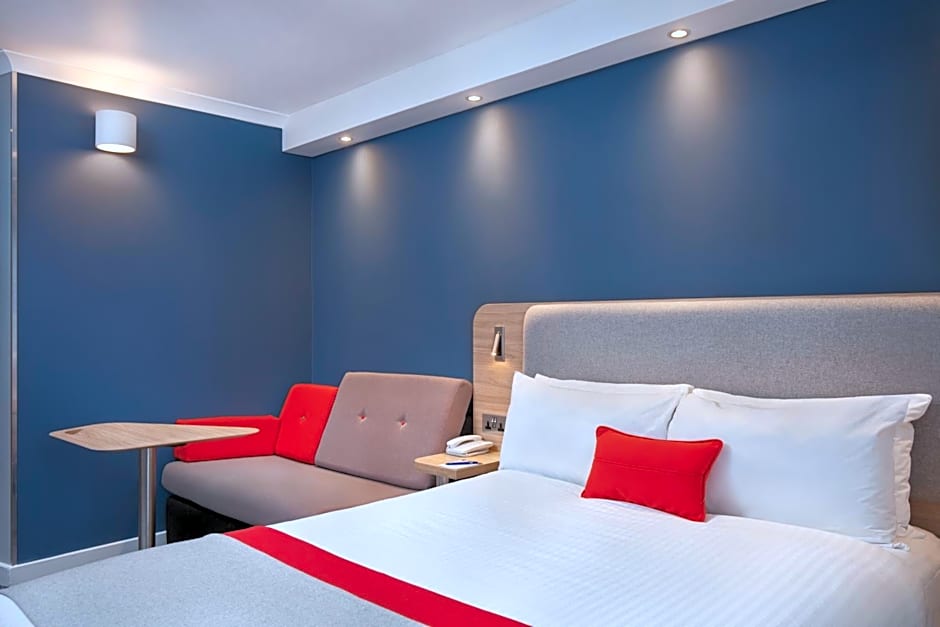 Holiday Inn Express Strathclyde Park M74, Jct 5 By IHG