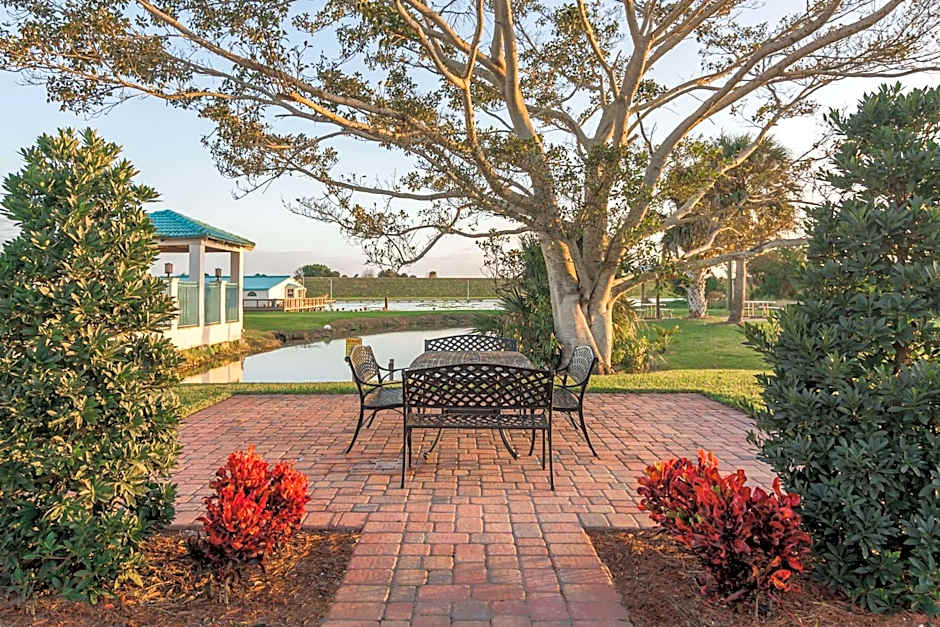 Days Inn & Suites by Wyndham Lake Okeechobee