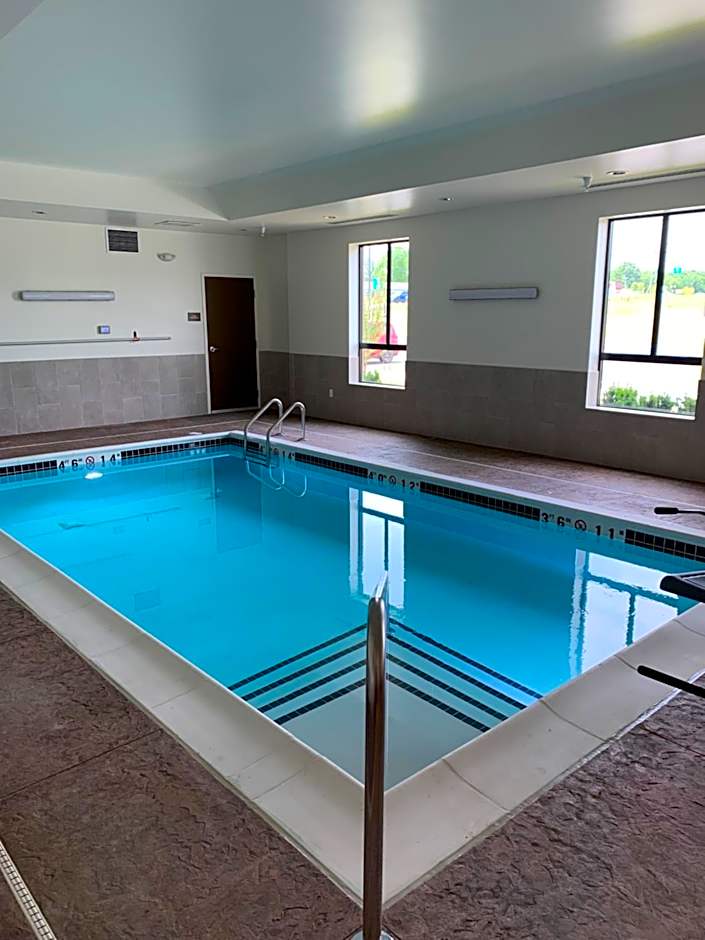 Comfort Inn & Suites