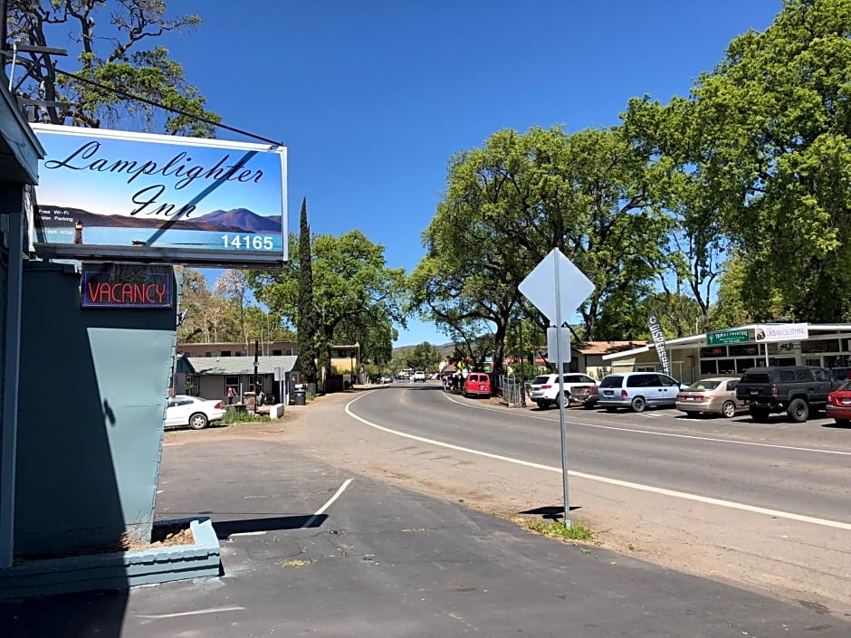 Lamplighter Motel Clearlake