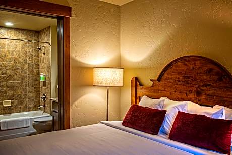 Three Bedroom Residence