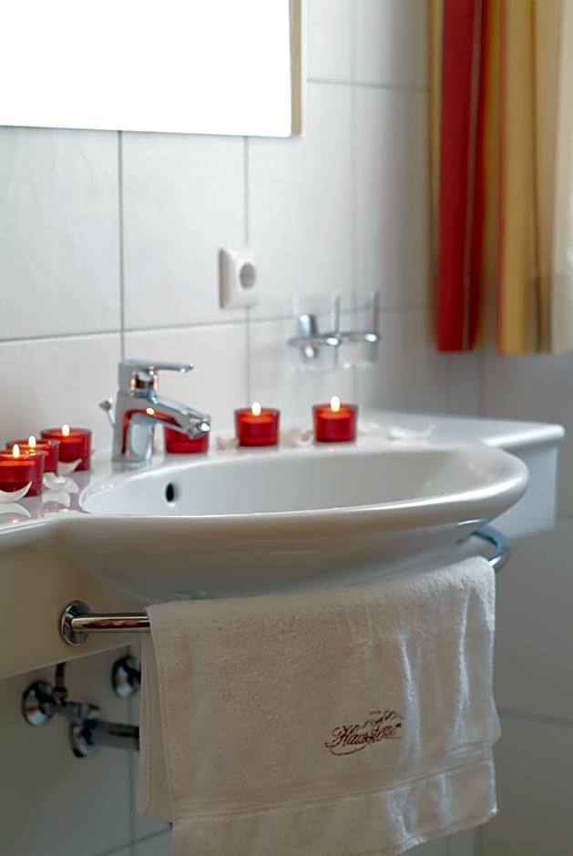 Landhaus & Appartementhaus Haussteiner