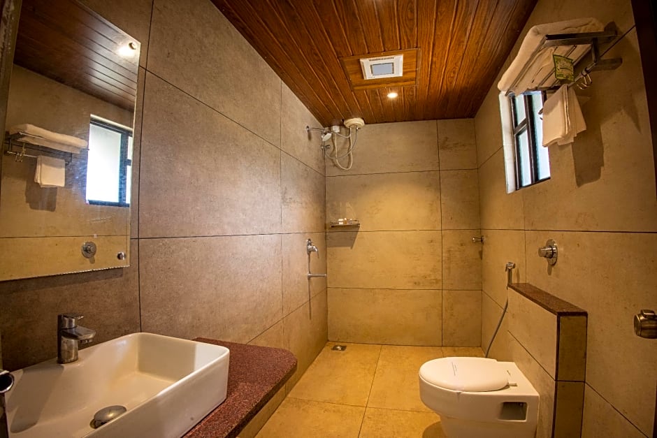 Metro Plaza Hotel by RAK Rooms