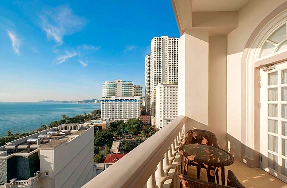 Sunrise Nha Trang Beach Hotel & Spa