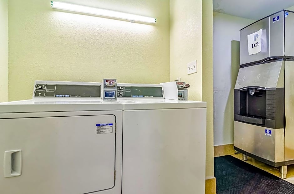 Quality Inn & Suites Creedmor - Butner