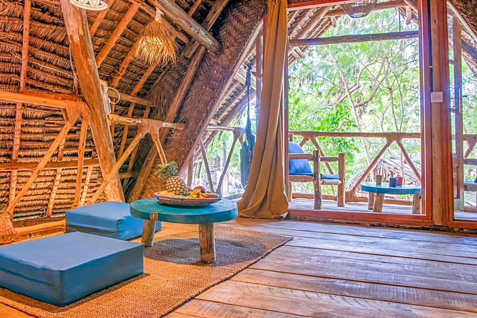 Kameleon Blue Arts Lodge