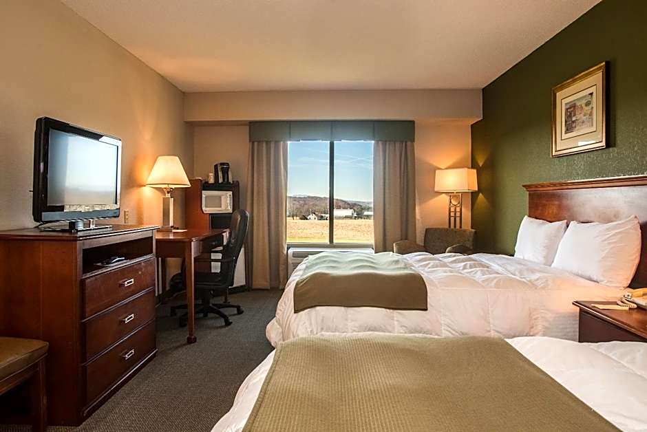 Round Hill Inn