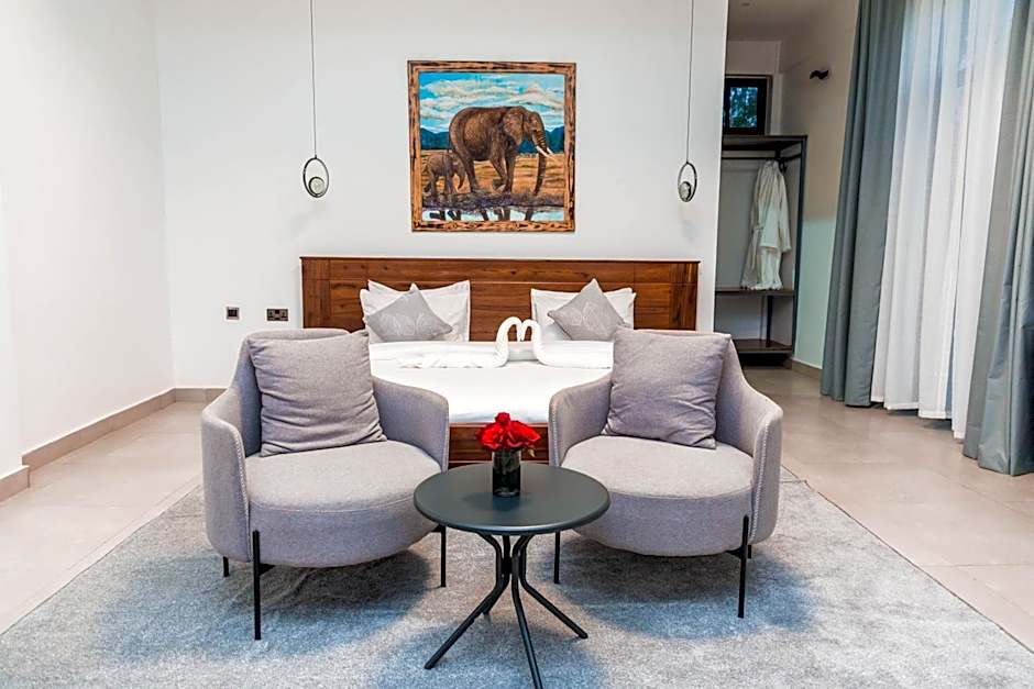 Shose Farmhouse Chalets & Campsite