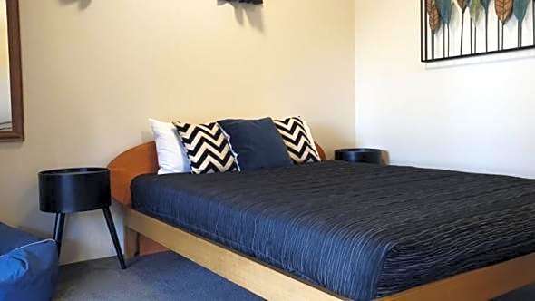 Lakefront Lodge Backpackers – Lake Tekapo, TX