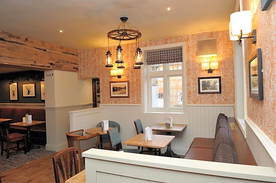 White Hart by Chef & Brewer Collection