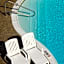Casa Del Mar Beachfront Suites