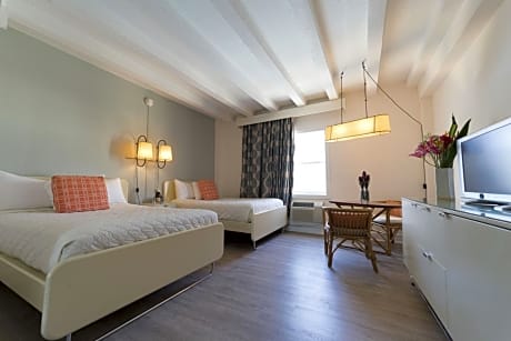 Two Double Beds Oceanfront