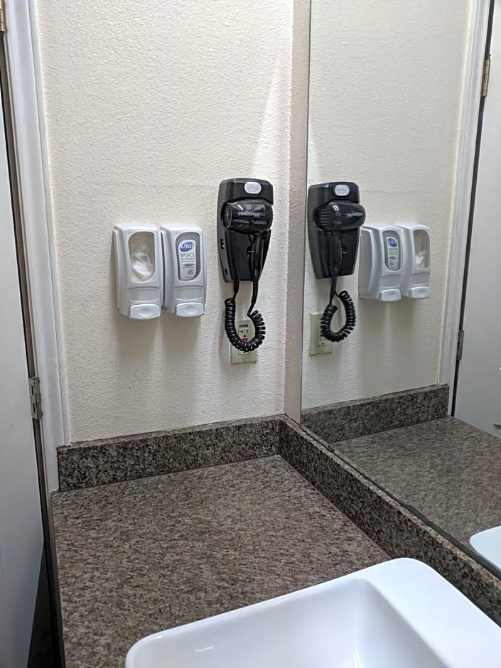 Americas Best Value Inn Brownsville