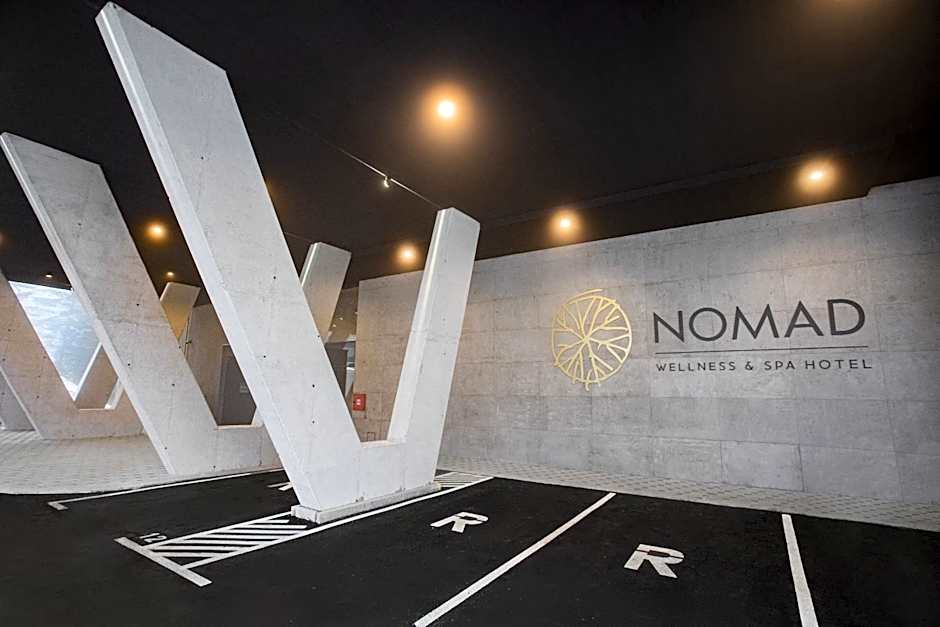 Hotel Nomad