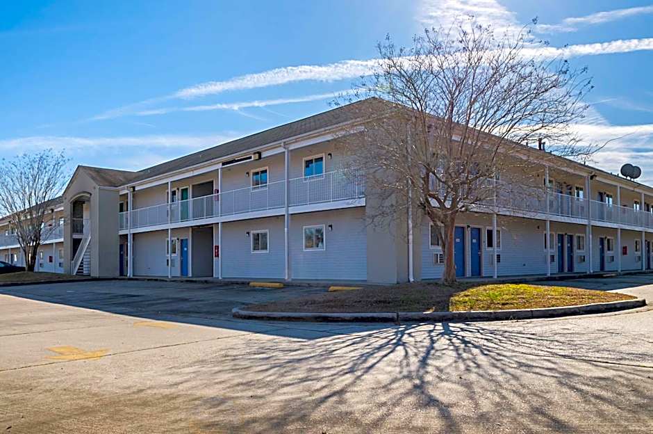 Motel 6-Bay Saint Louis, MS