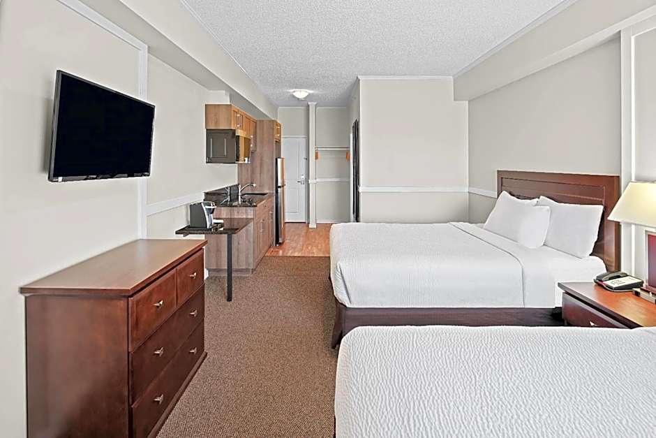 Days Inn by Wyndham Lamont