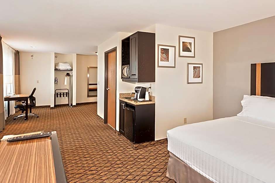 Holiday Inn Express Hotel & Suites Chanhassen By IHG