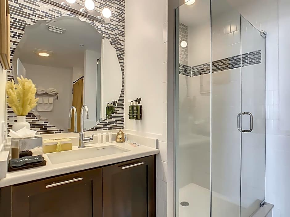 Pet friendly in Orlando area near Disney and ESPN Center