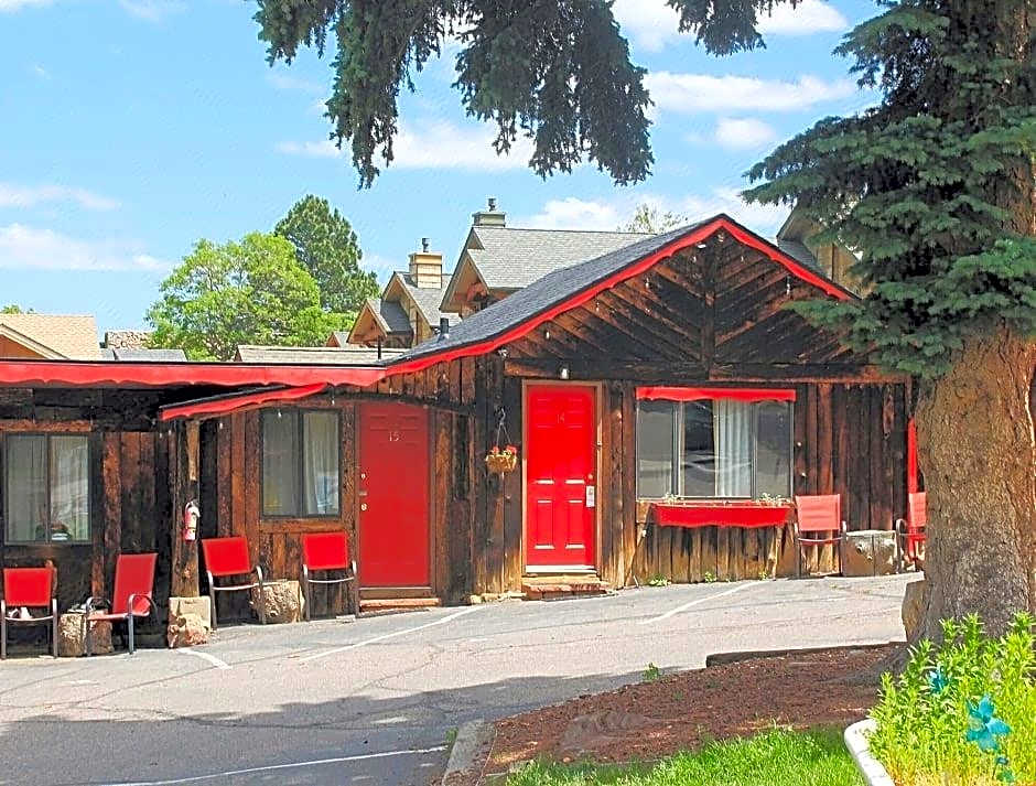 Foot of the Mountain Motel