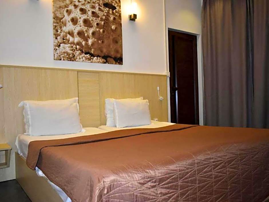 Villa Alizée Boutique Hotel - Idéal Couples & Pros - Rooftop - Parking privé