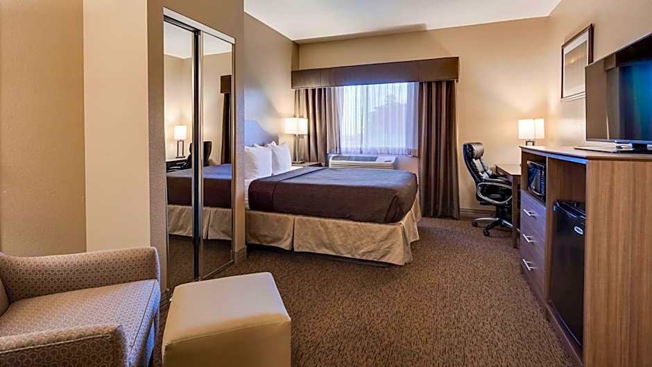 Best Western El-Quartelejo Inn & Suites