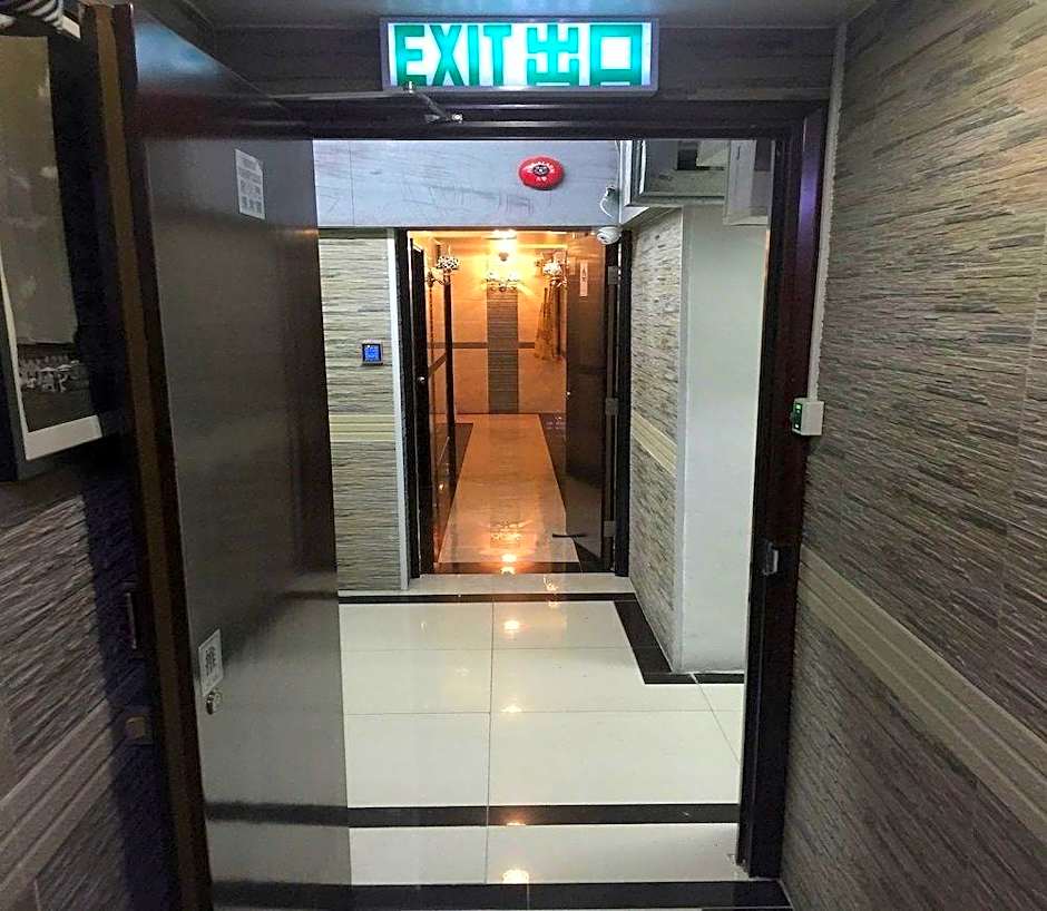 Skylark Hostel