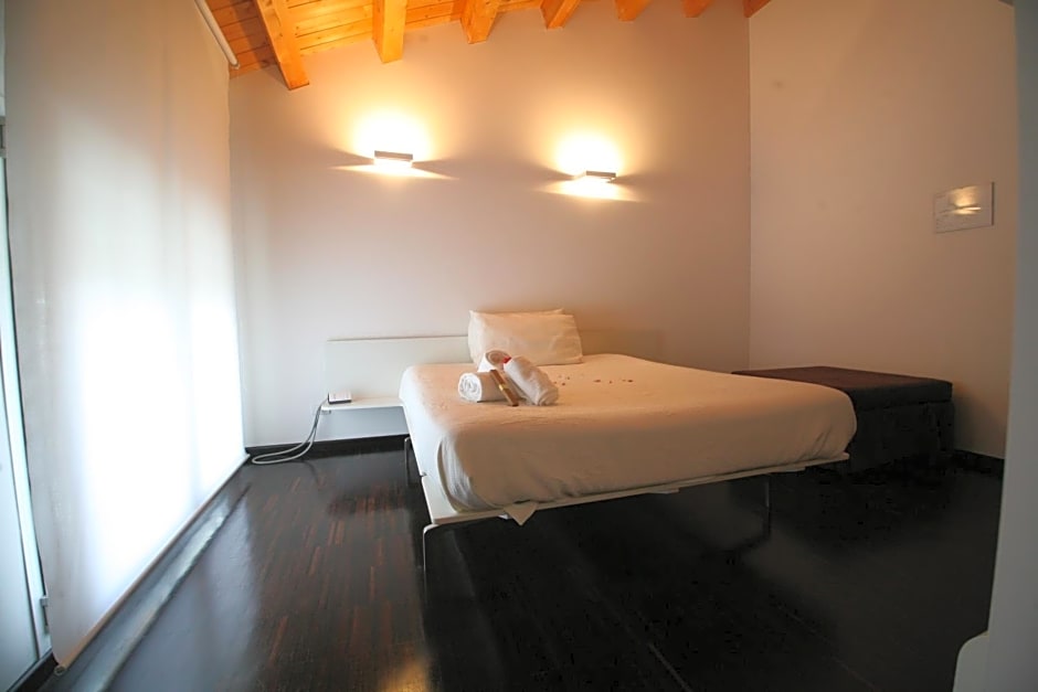 15.92 Hotel