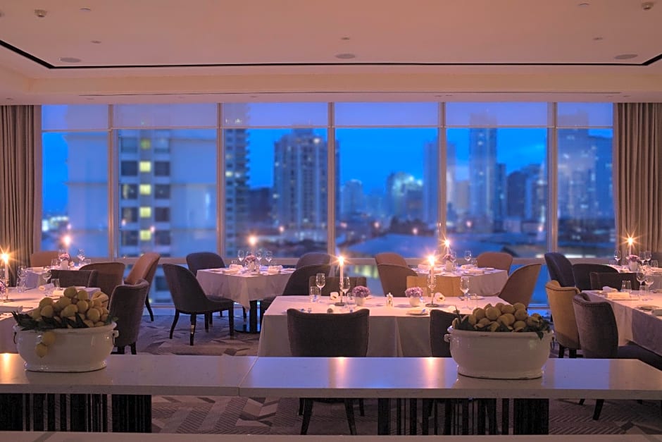 Raffles Makati Hotel