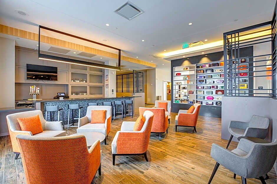 Hampton Inn By Hilton & Suites Boston-Waltham