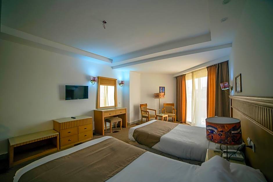 Regency Pyramids Hotel