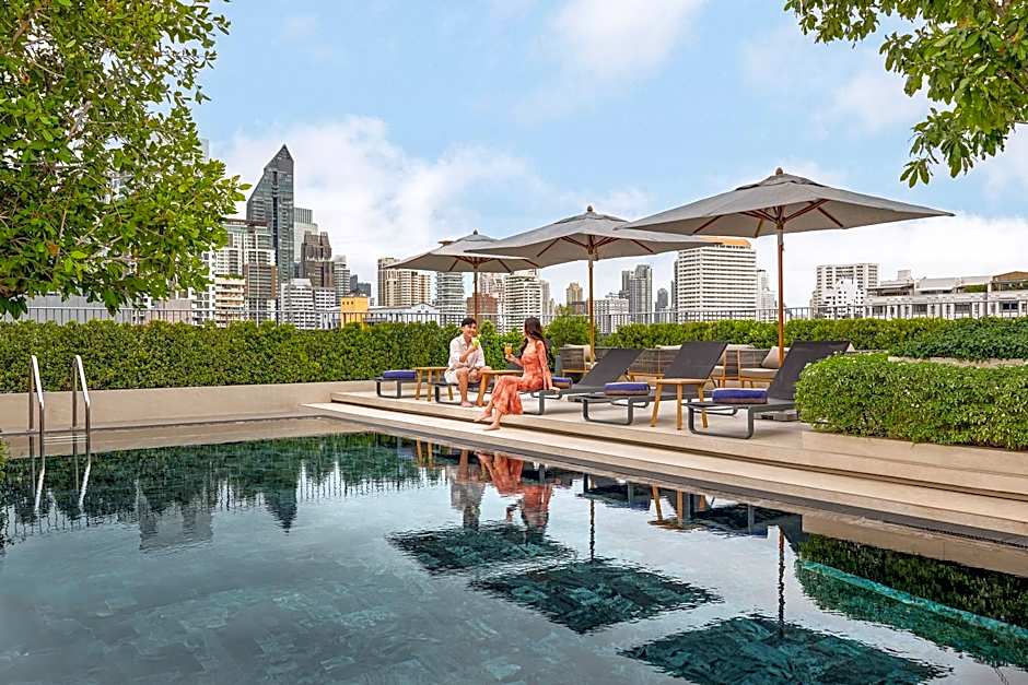 Madi Paidi Bangkok, Autograph Collection