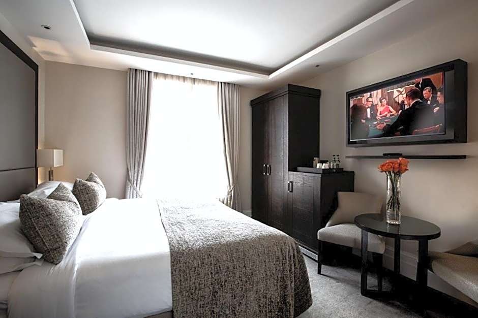 One Warwick Park Hotel