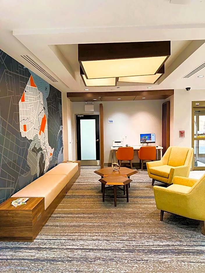 Holiday Inn Express & Suites Ottawa West - Nepean by IHG