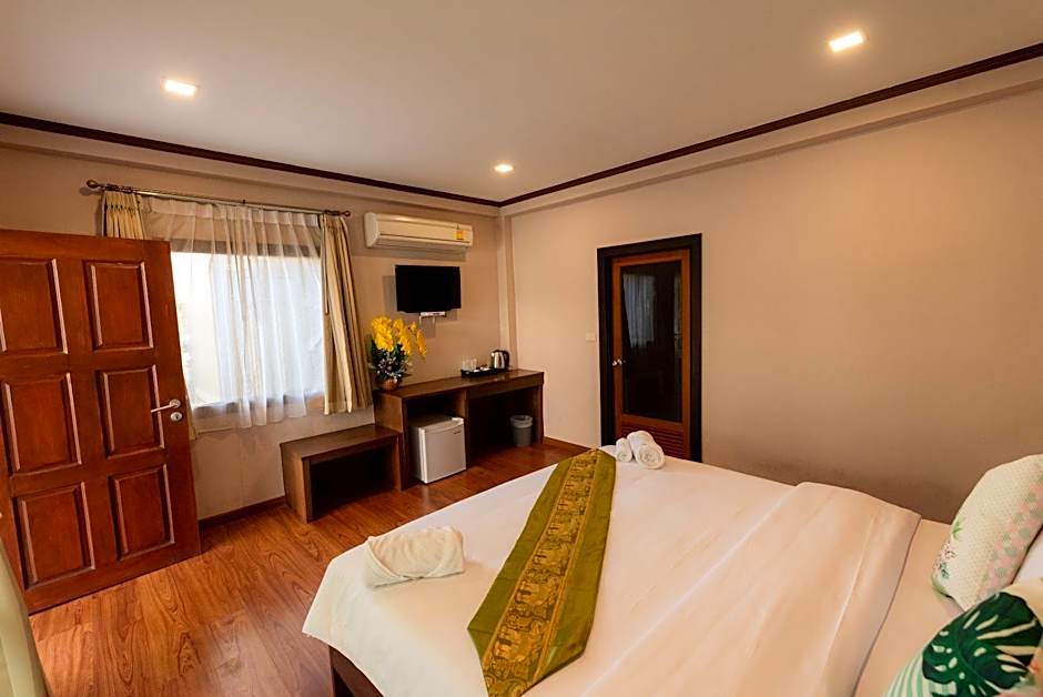 Photo 1 of 4 of Deluxe 1 Double Bed or 2 Beds